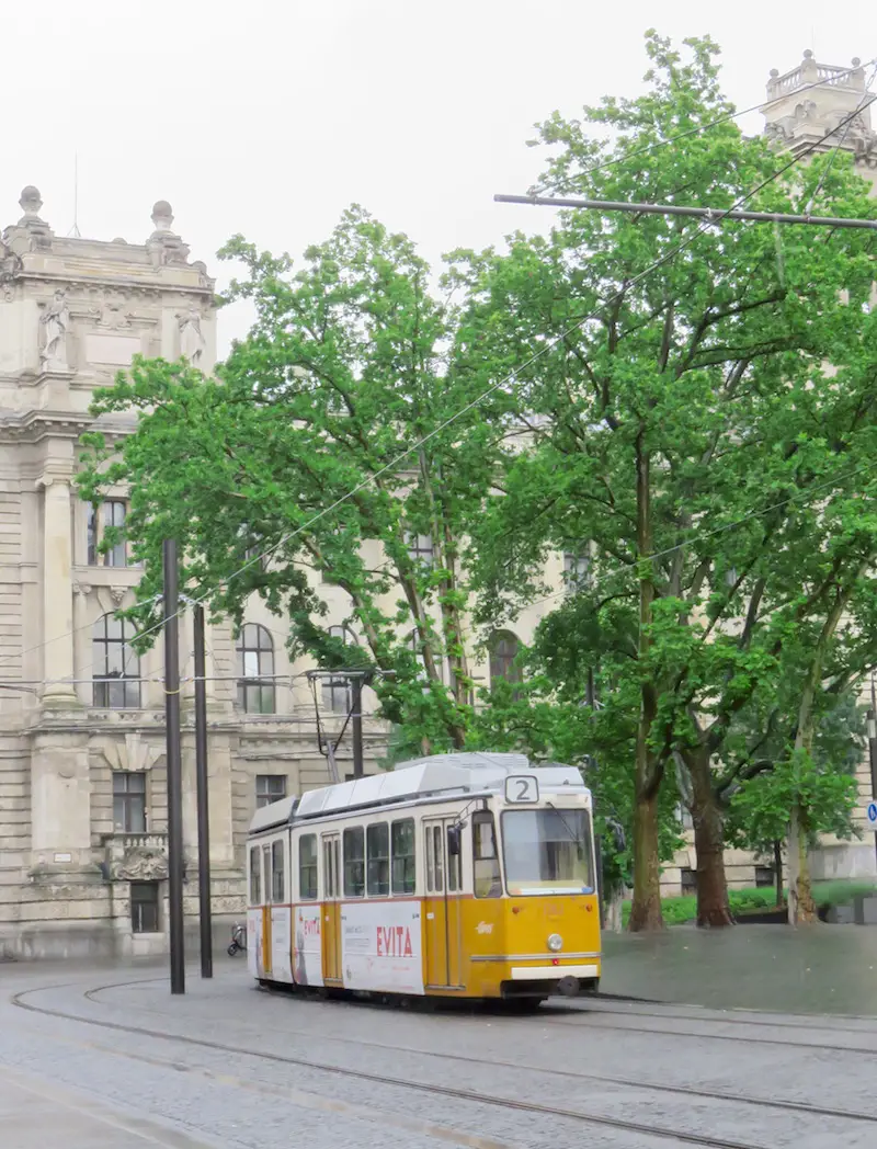 Tram 2 Budapest
