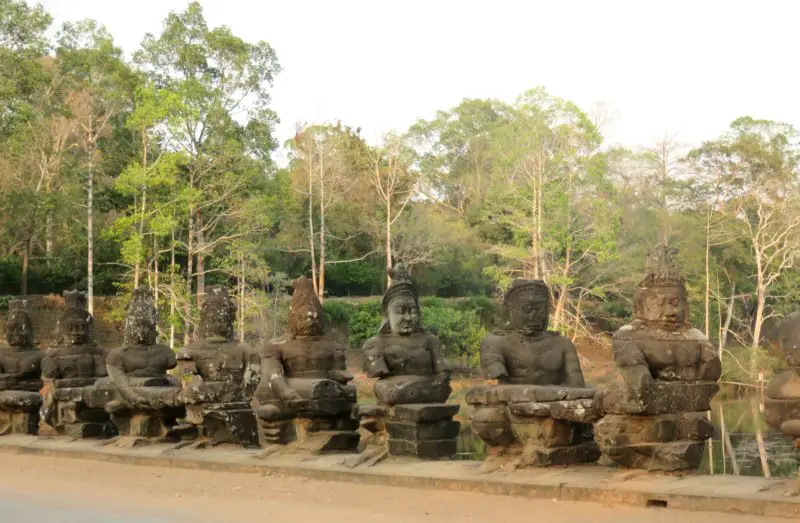 Statues Angkor Thom