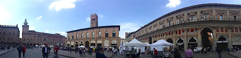 Piazza Maggiore Bologne