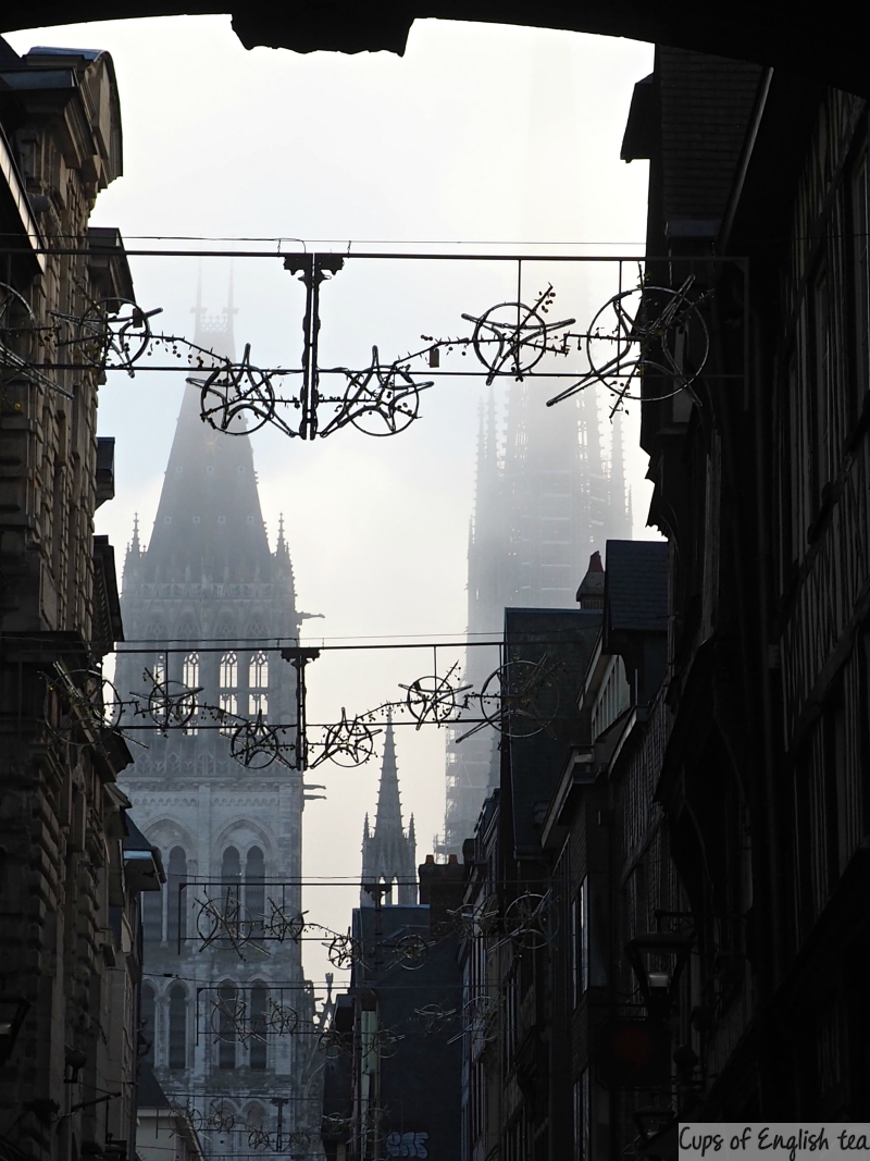 Cathédrale Rouen brouillard